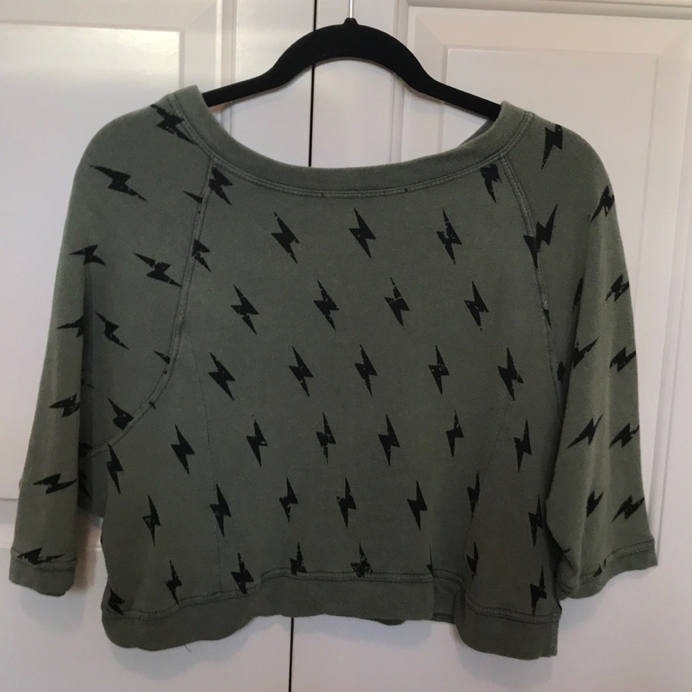 Cropped sweater top